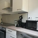 Ks - 2 Schlafzimmer Mit 4 Einzelbetten In *