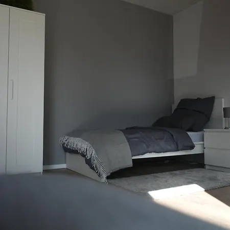 Ks - 2 Schlafzimmer Mit 4 Einzelbetten In 公寓 比勒费尔德