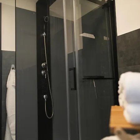 Apartman Ks - 2 Schlafzimmer Mit 4 Einzelbetten In Bielefeld