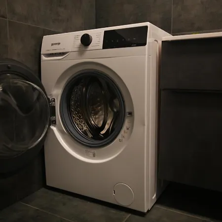 Apartman Ks - 2 Schlafzimmer Mit 4 Einzelbetten In *