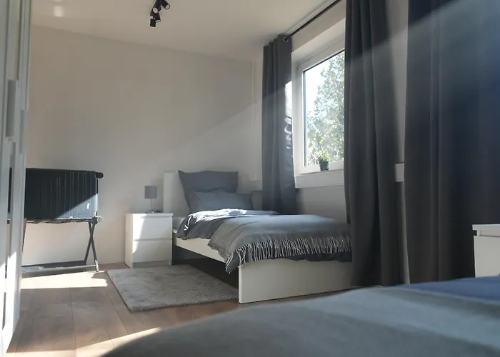 Ks - 2 Schlafzimmer Mit 4 Einzelbetten In *